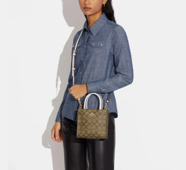 Coach Ole Women's PVC Leather Single Shoulder Crossbody Bag - Image 4